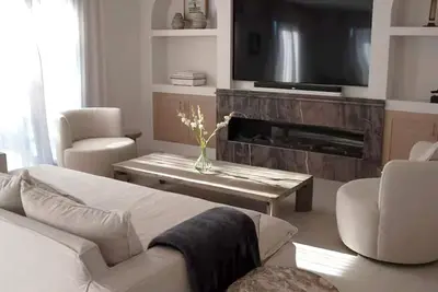 Image de Luxury B&B with jacuzzi / Luxury living in an art space
