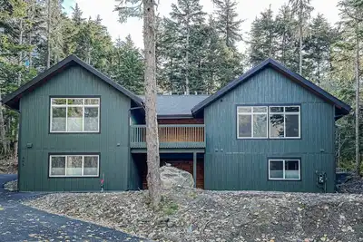 Image de Cozy family friendly home near slopes with games, grill, and mountain views