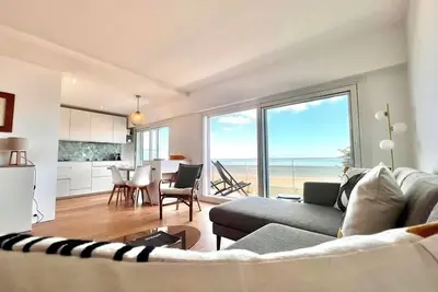 Image de Le Californie | T3 de standing | La Baule | Face mer | 4. Pers