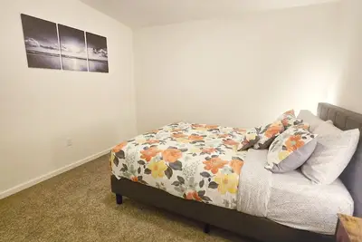 Image de Sequoia Explorer's Retreat in Tulare, 3BDs/ 2. 5 Baths, 5mins to Shopping Center