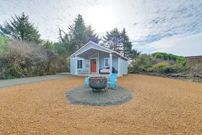 Image de 1/2 Mi to Beach: Home w/ Patio in Ocean Shores