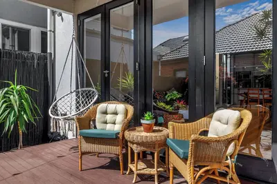 Image de OceanHood 2-Bedroom 10 min walk to St Kilda beach