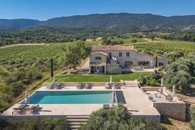Image de Au\"Domaine de la Colline» à Lourmarin Piscine Clim