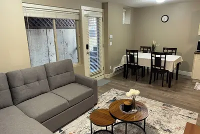 Image de Charming & Cozy Retreat in Walnut Grove – Your Perfect Home Away from Home!