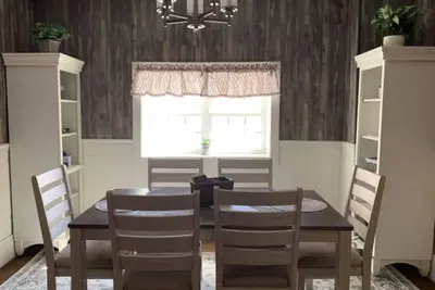 Image de Guistina's is the second story unit with a huge porch that overlooks Northfork.