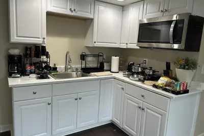 Image de 2-King Beds bedrooms house in Manassas with Playroom & full amenities provided