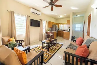Image de Antiguan City and Sea Escape