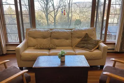 Image de Prime location for Psu football and events - 3br whole house rental