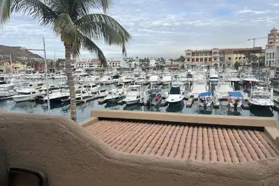 Image de Cozy apartment on the marina with pool, kitchen, WiFi and Ac in Cabo San Lucas