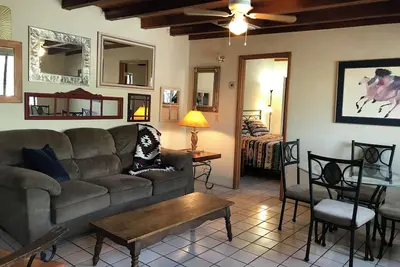 Image de Casita on 10. 5 Acre Guest Ranch, Full Kitchen, Full Bath, Washer and Dryer