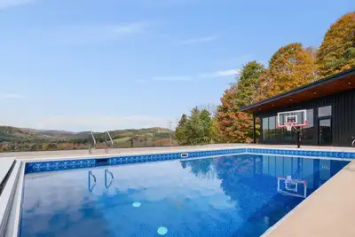 Image de Casita Alta: Main House & Pool House w/ Pool Use