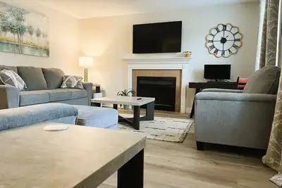 Image de Charming 3-bedroom townhome with WiFi and Ac in West Columbia