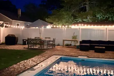 Image de Pool Oasis Near the Beach in a Charming Cottage
