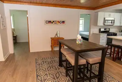 Image de LakePointe Shores # 7 Welcoming 3-bedroom cottage in Madison on the Lake