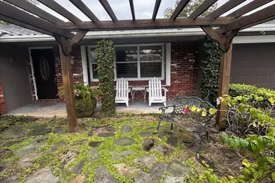 Image de Charming 3-bedroom house with WiFi and Ac in brilliant West Palm Beach