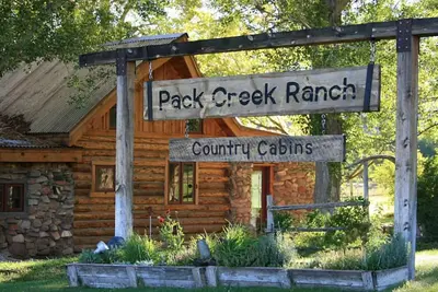 Image de Pack Creek ~ Gate House : Beautiful Fully Renovated Cabin. Copper Soaking Tub. High-End Kitchen