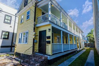 Image de Spacious 3-bedroom apartment in charming Charleston with WiFi, Ac