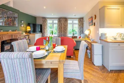 Brackenhurst Cottage by Big Skies Cottages