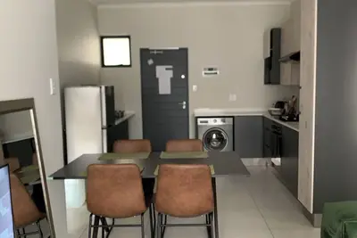 Image de Chic 1-bedroom apartment with fitness room, WiFi in pleasant Midrand