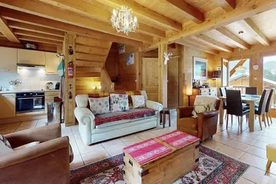 Image de 10% off for summer school holidays - stunning chalet sleeps up to 10