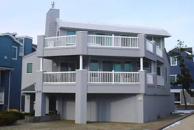 Image de 4 bedroom accommodation in Harvey Cedars