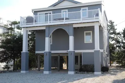 Image de 4 bedroom accommodation in Harvey Cedars