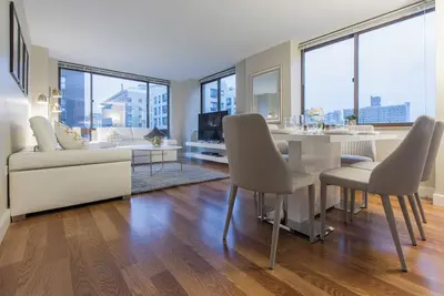 Image de Beautiful 2 Beds 2 Baths Unit at Prime Location