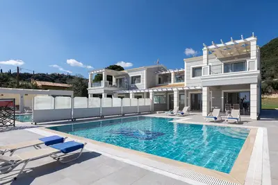 Mcn Villas by Whitedreamvillas