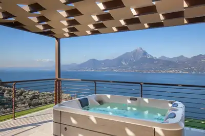Image de Wally’s Terrace Apartment With Pool