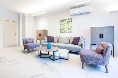 Image de Central 2br Apartment with Parking by HolyGuest