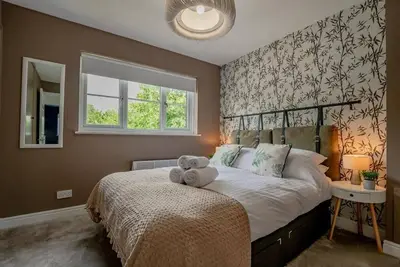 Image de Host & Stay | Hales Orchard