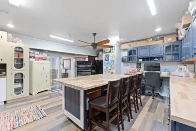 Image de Romantic Country Escape Indoor Heated Pool Hot Tub Breakfast Art Studio Bakery