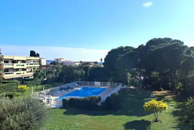 Image de Le Beachcomber 3 Pieces Climatisation Internet Terrasse Parking Piscine Partagee