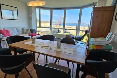 Image de Vacation apartment 2 on the small harbor waterfront property