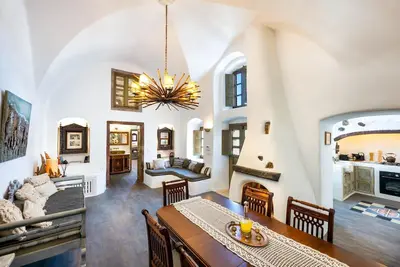 Image de Villa Castelli - Cinq Chambres Villa, Couchages 10