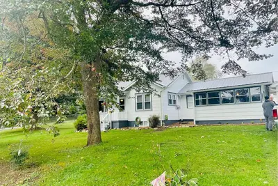 Image de Grady's Retreat \nCharming 2-bedroom house in Hendersonville with WiFi and Ac