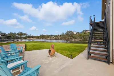 Image de Lake it Easy* 4/3 in Hells Gate, Water Access (option for 6 bedrooms)