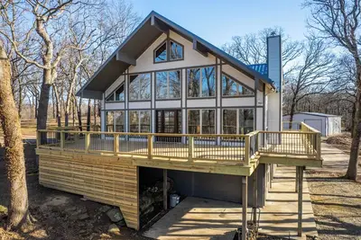 Image de Two Homes on 160 Acres | Stocked Lakes | Firepit | Trails | 30 Minutes to Tulsa