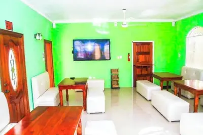 Image de A Rooftop View, Comfort & Event-Ready Spaces - #04