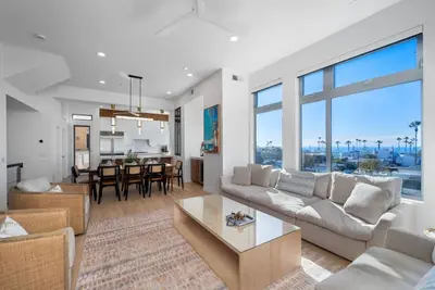 Image de Panoramic Ocean Views, Rooftop Deck, Parking, Ac