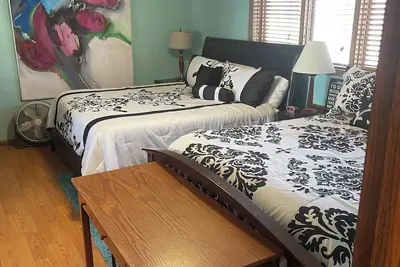 Image de The heartbeat of lakes Cozy 2-bedroom condo on the lake, charming Detroit Lakes