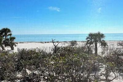 Image de Sand Pointe 116: Stunning 2br\/2ba With Panoramic Gulf Front Views, Fully. . .