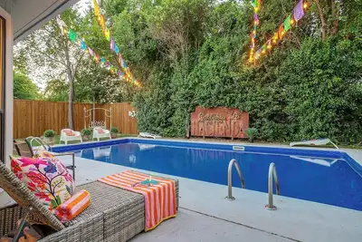 Image de Pool, Hot Tub near Dickies Arena, Stockyards & Tcu