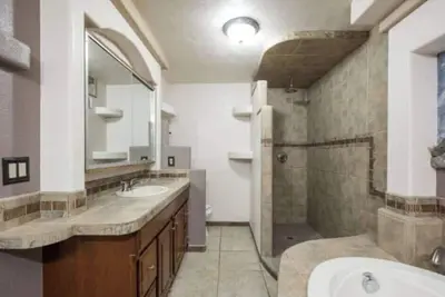 Image de 4br/2. 5ba w/ Fully operational Hot tub - Near Nmsu
