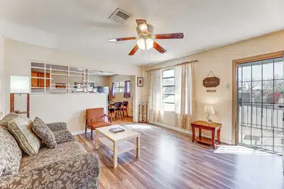 Image de Fenced Yard & Mtn Views: Dog-Friendly Superior Gem