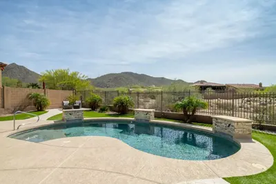 Image de Beautiful spanish home on a golf course. Time to relax in our salt water pool.