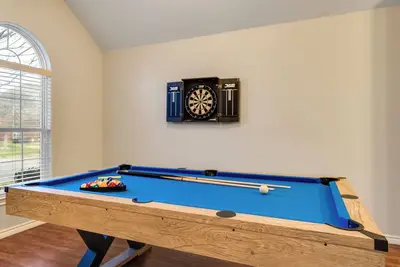 Image de 4br\/3ba\/7bed\/5Tv with pool table big house