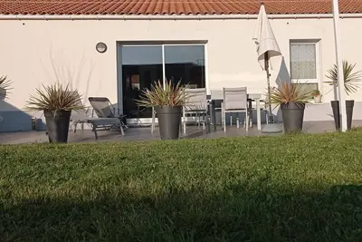Image de Le havre des Sables : Jolie maison plein pied calme lumineuse avec jardin