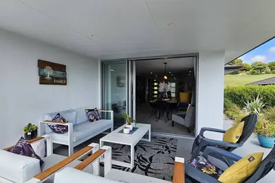 Image de Holiday Hideaway in Richmond is great for small families or a couple's retreat away