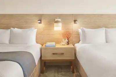 Image de Two Diamond Head Ocean View Room | Perfect for Relaxing Beach Getaways